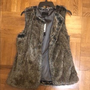 Banana Republic Faux Fur Vest *NWT*